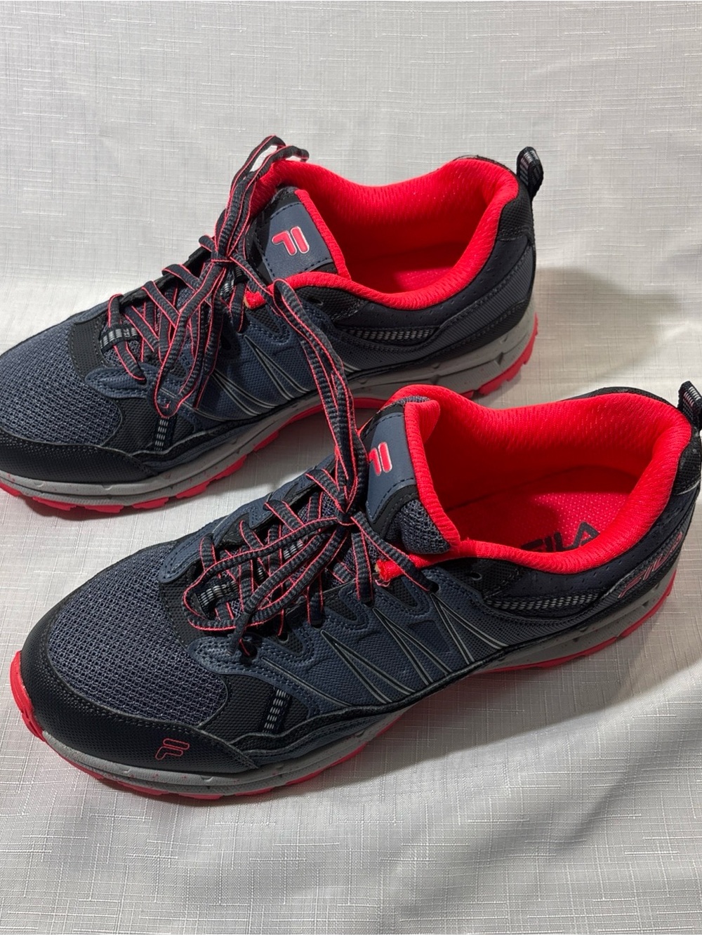 Size 12 - Fila Women’s Running Shoes Electric Gray & Red Barely Worn